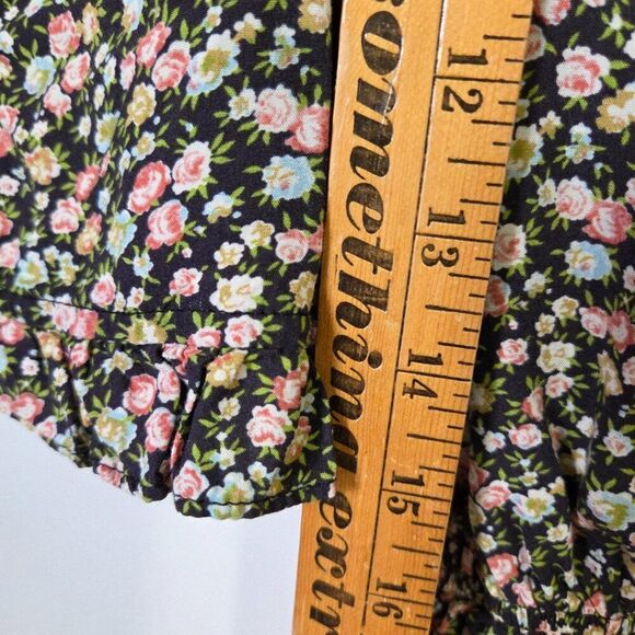 NEVER WORN DRESS FORUM RUCHED SMOCKED DITSY FLORAL BOHO TOP SIZE M - Picture 13 of 13